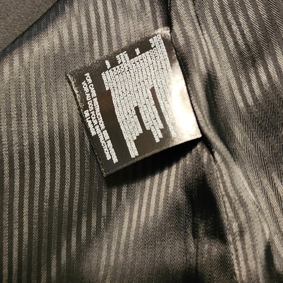 Vest - Picture 5 of 8